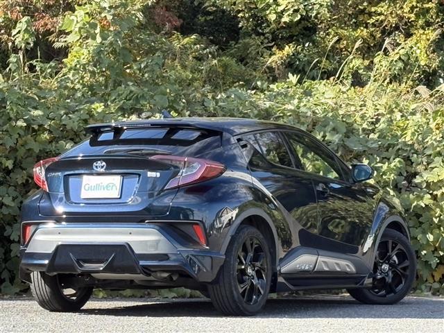 Ｃ－ＨＲ Ｇ　モード　ネロ　車線逸脱警告　レーダークルコン　リアカメラ　衝突軽減　ブルートゥース　ＬＥＤヘッドライ　シートＨ　横滑り防止　オートライト　パワーウインドウ　アイドリングストップ　オートエアコン　フルセグテレビ　ＳＤ（8枚目）