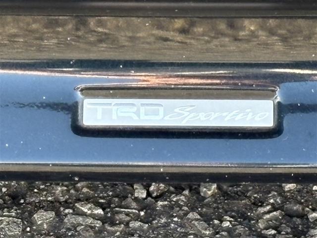 Ｃ－ＨＲ Ｇ　モード　ネロ　車線逸脱警告　レーダークルコン　リアカメラ　衝突軽減　ブルートゥース　ＬＥＤヘッドライ　シートＨ　横滑り防止　オートライト　パワーウインドウ　アイドリングストップ　オートエアコン　フルセグテレビ　ＳＤ（15枚目）