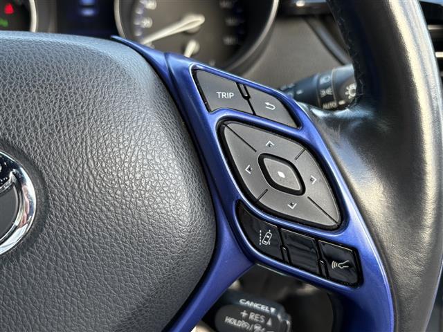 Ｃ－ＨＲ Ｇ　モード　ネロ　車線逸脱警告　レーダークルコン　リアカメラ　衝突軽減　ブルートゥース　ＬＥＤヘッドライ　シートＨ　横滑り防止　オートライト　パワーウインドウ　アイドリングストップ　オートエアコン　フルセグテレビ　ＳＤ（23枚目）