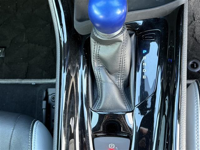 Ｃ－ＨＲ Ｇ　モード　ネロ　車線逸脱警告　レーダークルコン　リアカメラ　衝突軽減　ブルートゥース　ＬＥＤヘッドライ　シートＨ　横滑り防止　オートライト　パワーウインドウ　アイドリングストップ　オートエアコン　フルセグテレビ　ＳＤ（29枚目）