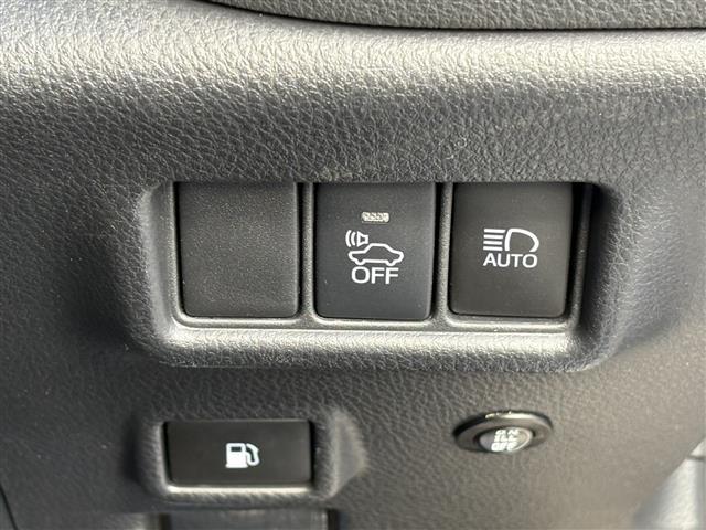 Ｃ－ＨＲ Ｇ　モード　ネロ　車線逸脱警告　レーダークルコン　リアカメラ　衝突軽減　ブルートゥース　ＬＥＤヘッドライ　シートＨ　横滑り防止　オートライト　パワーウインドウ　アイドリングストップ　オートエアコン　フルセグテレビ　ＳＤ（36枚目）