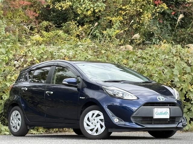 アクア Ｓスタイルブラック　社外メモリーナビ　バックカメラ　フルセグ　　ＤＶＤ　Ｂｌｕｅｔｏｏｔｈ　ビルトインＥＴＣ　ＬＥＤヘッドライト　オートライト　フォグランプ　オートハイビーム　レーンキープ　スマートキー　プッシュスタート（2枚目）