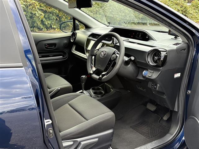 アクア Ｓスタイルブラック　社外メモリーナビ　バックカメラ　フルセグ　　ＤＶＤ　Ｂｌｕｅｔｏｏｔｈ　ビルトインＥＴＣ　ＬＥＤヘッドライト　オートライト　フォグランプ　オートハイビーム　レーンキープ　スマートキー　プッシュスタート（14枚目）