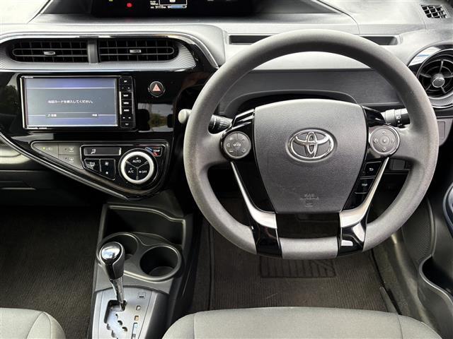 アクア Ｓスタイルブラック　社外メモリーナビ　バックカメラ　フルセグ　　ＤＶＤ　Ｂｌｕｅｔｏｏｔｈ　ビルトインＥＴＣ　ＬＥＤヘッドライト　オートライト　フォグランプ　オートハイビーム　レーンキープ　スマートキー　プッシュスタート（18枚目）