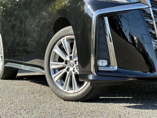 アルファード ２．５Ｓ　タイプゴールドＩＩＩ　ナビＴＶ　フルセグテレビ　ＢＴ接続　クリアランスソナー　レーンアシスト　オートハイビーム　ＴＳＳ　オットマン　ＢＭ　オートライト　ＬＥＤヘッドライト　ドライブレコーダー　ＤＶＤ　ＥＴＣ　オートエアコン（11枚目）