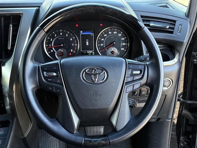 アルファード ２．５Ｓ　タイプゴールドＩＩＩ　ナビＴＶ　フルセグテレビ　ＢＴ接続　クリアランスソナー　レーンアシスト　オートハイビーム　ＴＳＳ　オットマン　ＢＭ　オートライト　ＬＥＤヘッドライト　ドライブレコーダー　ＤＶＤ　ＥＴＣ　オートエアコン（20枚目）