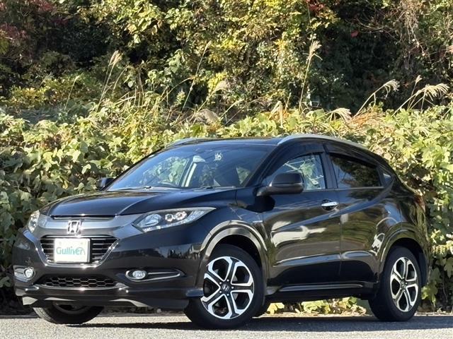 ヴェゼル ハイブリッドＺ　ＢＬＵＥＴＯＯＴＨ　Ｒカメ　スマキー　ワンオーナー　ＬＥＤランプ　シ－トヒ－タ－　サイドカーテンエアバック　運転席助手席エアバッグ　ＶＳＡ　パワーステアリング　フルオートエアコン　キーフリ　ナビＴＶ（4枚目）