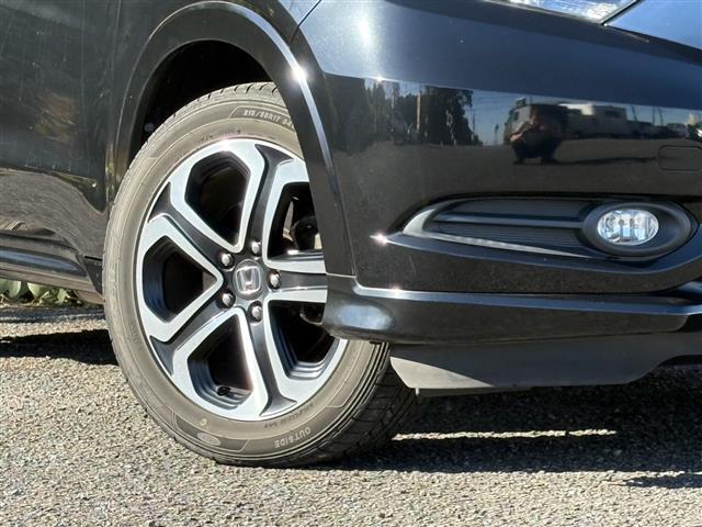 ヴェゼル ハイブリッドＺ　ＢＬＵＥＴＯＯＴＨ　Ｒカメ　スマキー　ワンオーナー　ＬＥＤランプ　シ－トヒ－タ－　サイドカーテンエアバック　運転席助手席エアバッグ　ＶＳＡ　パワーステアリング　フルオートエアコン　キーフリ　ナビＴＶ（11枚目）