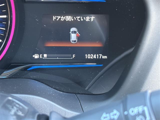 ヴェゼル ハイブリッドＺ　ＢＬＵＥＴＯＯＴＨ　Ｒカメ　スマキー　ワンオーナー　ＬＥＤランプ　シ－トヒ－タ－　サイドカーテンエアバック　運転席助手席エアバッグ　ＶＳＡ　パワーステアリング　フルオートエアコン　キーフリ　ナビＴＶ（28枚目）