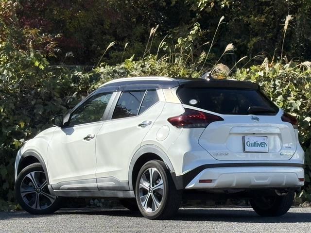 キックス Ｘ　パーキングセンサー　ブルートゥースオーディオ　地デジ　ナビ＆ＴＶ　ＶＤＣ　追従クルコン　スマートキー　ＤＶＤ再生　ＬＥＤヘッド　レーンアシスト　パワーステアリング　ＥＴＣ　オートライト　ＡＡＣ　ＡＢＳ（6枚目）