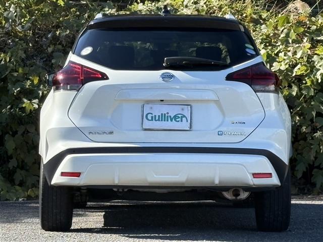 キックス Ｘ　パーキングセンサー　ブルートゥースオーディオ　地デジ　ナビ＆ＴＶ　ＶＤＣ　追従クルコン　スマートキー　ＤＶＤ再生　ＬＥＤヘッド　レーンアシスト　パワーステアリング　ＥＴＣ　オートライト　ＡＡＣ　ＡＢＳ（7枚目）