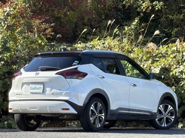キックス Ｘ　パーキングセンサー　ブルートゥースオーディオ　地デジ　ナビ＆ＴＶ　ＶＤＣ　追従クルコン　スマートキー　ＤＶＤ再生　ＬＥＤヘッド　レーンアシスト　パワーステアリング　ＥＴＣ　オートライト　ＡＡＣ　ＡＢＳ（8枚目）
