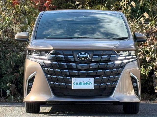 アルファード Ｚ　左右独立ムーンルーフ　トヨタチームメイト　ユニバーサルステップ　アドバンストパーク　パーキングサポートブレーキ　アドバンストブレーキ　パノラミックビューモニター純正ナビ　パワーリアゲート　両側パワスラ（2枚目）