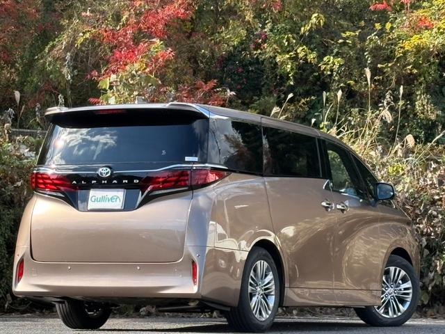 アルファード Ｚ　左右独立ムーンルーフ　トヨタチームメイト　ユニバーサルステップ　アドバンストパーク　パーキングサポートブレーキ　アドバンストブレーキ　パノラミックビューモニター純正ナビ　パワーリアゲート　両側パワスラ（7枚目）