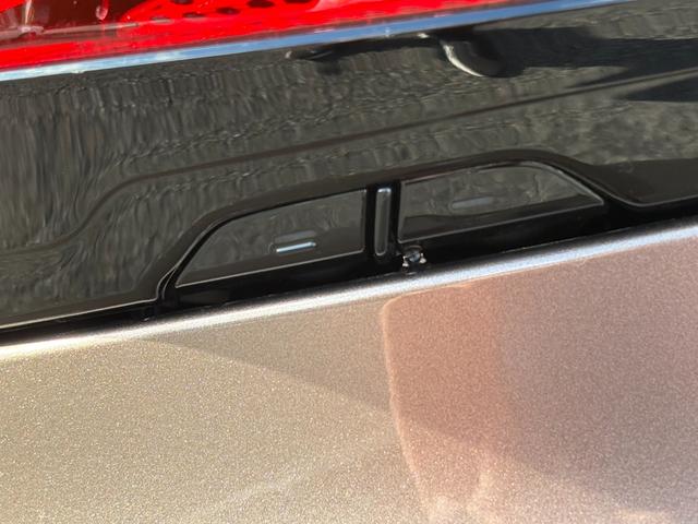 アルファード Ｚ　左右独立ムーンルーフ　トヨタチームメイト　ユニバーサルステップ　アドバンストパーク　パーキングサポートブレーキ　アドバンストブレーキ　パノラミックビューモニター純正ナビ　パワーリアゲート　両側パワスラ（29枚目）