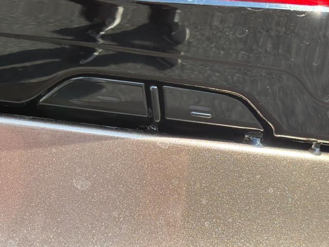 アルファード Ｚ　左右独立ムーンルーフ　トヨタチームメイト　ユニバーサルステップ　アドバンストパーク　パーキングサポートブレーキ　アドバンストブレーキ　パノラミックビューモニター純正ナビ　パワーリアゲート　両側パワスラ（34枚目）