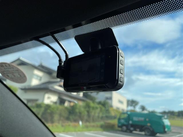 ＣＸ－８ ＸＤ　エクスクルーシブモード　４ＷＤ、純正ＳＤナビ（ＴＶ、ＦＭ＆ＡＭ、ＳＤ、ＤＩＳＣ、Ａｐｐｌｅｃａｒｐｌａｙ）、ＢＳＭ、ＡＶＨ、ＨＵＤ、置くだけ充電、パワーシート、シートヒーター、エアシート、本革シート、社外ドラレコ、サンルーフ（18枚目）