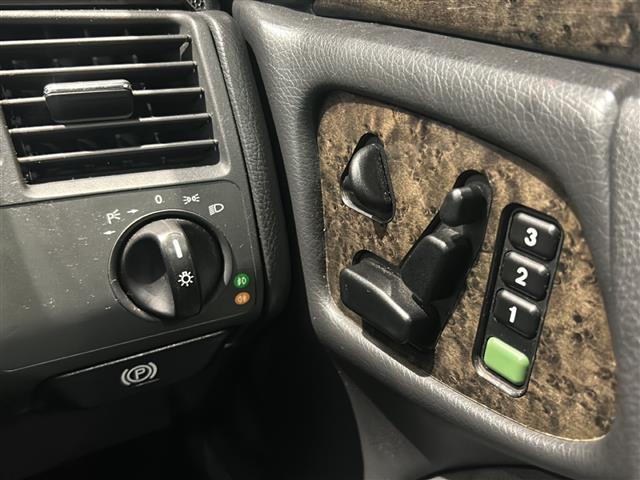 Eクラス E320(8枚目)