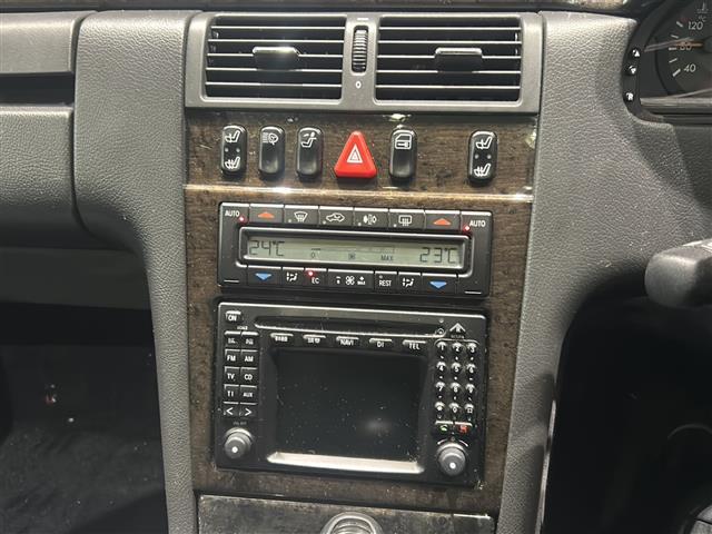 Eクラス E320(24枚目)