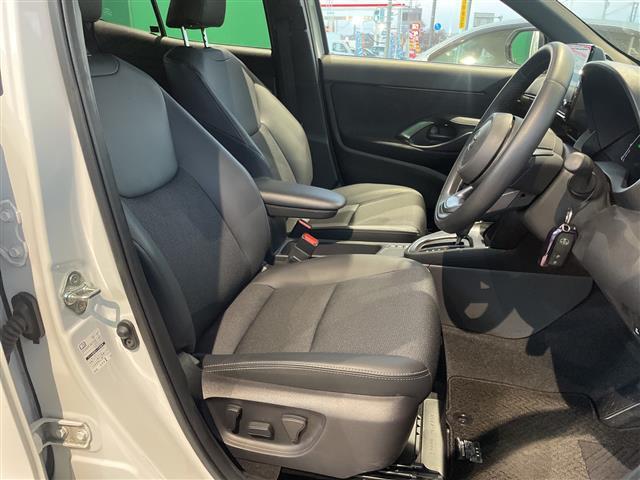 ヤリスクロス ハイブリッドZ ☆ワンオーナー車☆登録時走行距離17,241km☆モデリスタエアロ(ADVANCE ROBUST STYLE)☆保証書☆取扱説明書☆記録簿☆純正ディスプレイオーディオPlus(コネクティッドナビ対応)(11枚目)