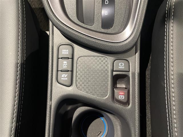 ヤリスクロス ハイブリッドZ ☆ワンオーナー車☆登録時走行距離17,241km☆モデリスタエアロ(ADVANCE ROBUST STYLE)☆保証書☆取扱説明書☆記録簿☆純正ディスプレイオーディオPlus(コネクティッドナビ対応)(27枚目)