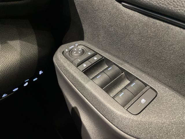 ヤリスクロス ハイブリッドZ ☆ワンオーナー車☆登録時走行距離17,241km☆モデリスタエアロ(ADVANCE ROBUST STYLE)☆保証書☆取扱説明書☆記録簿☆純正ディスプレイオーディオPlus(コネクティッドナビ対応)(32枚目)