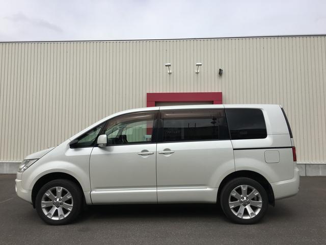 G-Premium 4WD ナビ 後席モニタ 両側パワスラ(4枚目)
