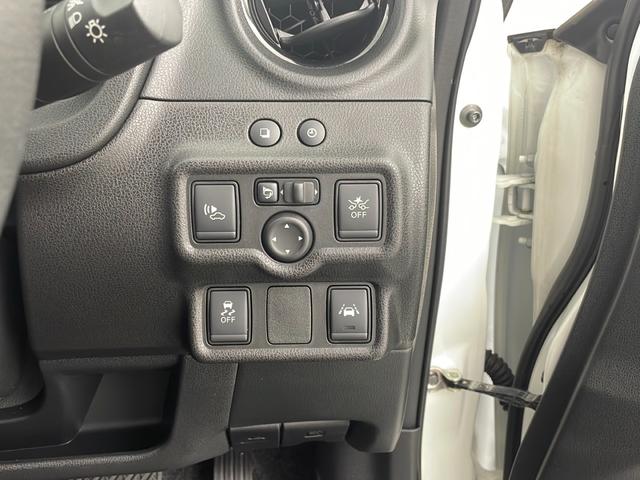 e-パワー メダリスト エマージェンシーブレーキ 純正SDナビ CD DVD DTV Bluetooth アラウンドビューモニター ハーフレザー調シート デジタルインナーミラー スマートキー プッシュスター(7枚目)