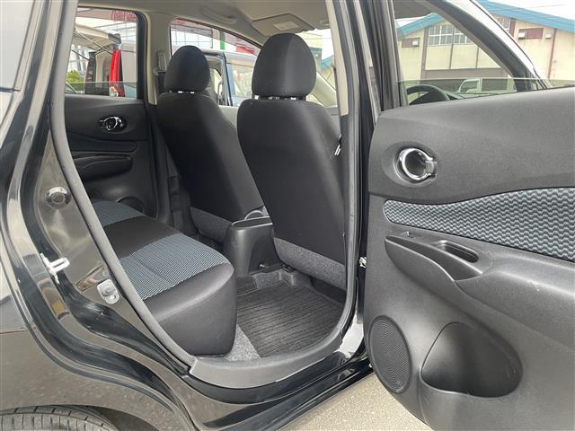 X Vセレクション+セーフティ 純正SDナビ/フルセグ/AM/FM/CD/DVD/Bluetooth/バックカメラ/アラウンドビュー/ミラーバックカメラ/スマートキー/プッシュスタート/ドアバイザー/フロアマット(19枚目)