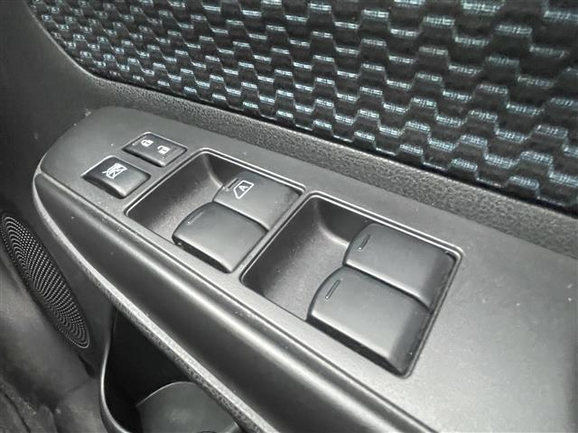 X Vセレクション+セーフティ 純正SDナビ/フルセグ/AM/FM/CD/DVD/Bluetooth/バックカメラ/アラウンドビュー/ミラーバックカメラ/スマートキー/プッシュスタート/ドアバイザー/フロアマット(33枚目)