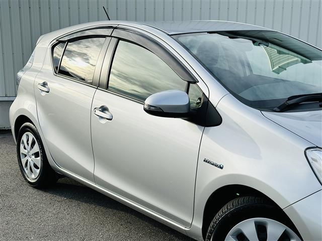 S アルパインナビ CD/DVD/DTV/Bluetooth バックカメラ 社外アルミホイール付きスタッドレス積込 リモコンキー ETC フロアマット ドアバイザー レベライザー(30枚目)
