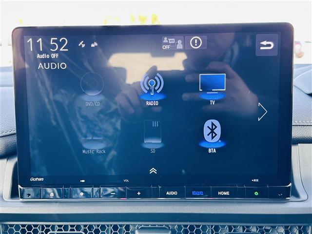 ｅ：ＨＥＶスパーダ　ホンダセンシング　ナビＨｏｎｄａ　ＣＯＮＮＥＣＴナビ／　ＣＤ／ＤＶＤ／ＤＴＶ／Ｂｌｕｅｔｏｏｔｈ　バックカメラ　レーダークルーズコントロール　ハーフレザーシート　パワーバックドア　シートヒーター(7枚目)