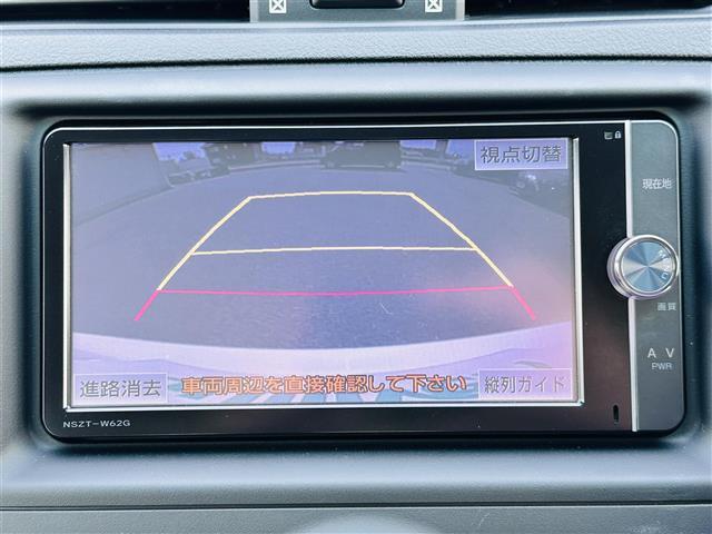 プレミアム　Ｆｏｕｒ　純正ＳＤナビ　ＣＤ／ＤＶＤ／ＤＴＶ／Ｂｌｕｅｔｏｏｔｈ　バックカメラ　クルーズコントロール　ＨＩＤオートライト　社外アルミホイール　ハーフレザーシート　シートヒーター　スマートキー　プッシュスタート(2枚目)