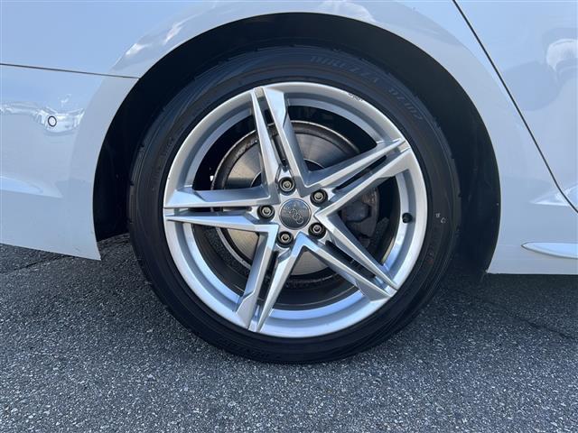 Ａ４ ２．０ＴＦＳＩスポーツ　禁煙車／純正ナビ／全方位カメラ／ワンセグＴＶ／クルーズコントロール／レーンキープアシスト／コーナーセンサー／衝突軽減ブレーキ／ＵＳＢ入力端子／純正フロアマット／純正アルミホイール／電動シート／ＥＴＣ（38枚目）