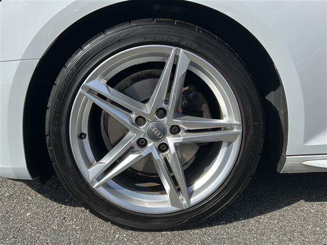 Ａ４ ２．０ＴＦＳＩスポーツ　禁煙車／純正ナビ／全方位カメラ／ワンセグＴＶ／クルーズコントロール／レーンキープアシスト／コーナーセンサー／衝突軽減ブレーキ／ＵＳＢ入力端子／純正フロアマット／純正アルミホイール／電動シート／ＥＴＣ（39枚目）
