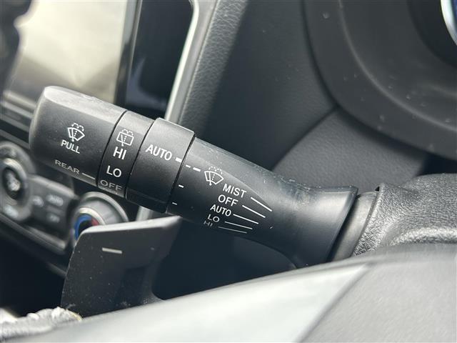 レヴォーグ 1.6GTアイサイト 純正ナビ/バックカメラ/アイサイト/TV(フルセグ)/4WD/ターボエンジン/クルーズコントロール/スマートキー/純正アルミホイール/電動格納ミラー/アイドリングストップ/ETC/プッシュスタート(17枚目)