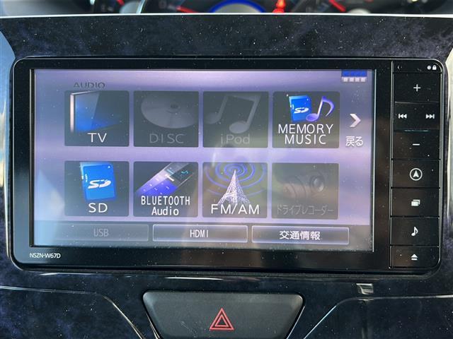 タント カスタムX トップエディションSAIII 禁煙車/純正ナビ/バックカメラ/TV(フルセグ)/片側パワースライドドア/スマートキー/ハーフレザーシート/シートヒーター/純正アルミホイール/純正フロアマット/プッシュスタート/盗難防止装置(4枚目)