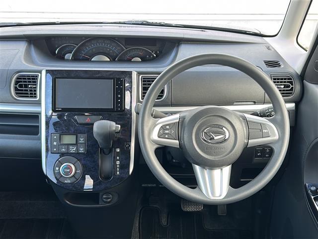 タント カスタムX トップエディションSAIII 禁煙車/純正ナビ/バックカメラ/TV(フルセグ)/片側パワースライドドア/スマートキー/ハーフレザーシート/シートヒーター/純正アルミホイール/純正フロアマット/プッシュスタート/盗難防止装置(7枚目)