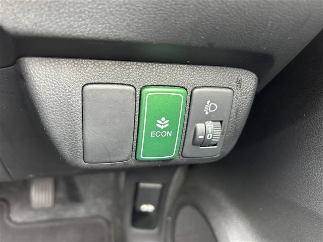 店頭在庫以外にも全国約４万台※の在庫から、ぴったりな１台をご提案します！※２０２３年１０月現在の在庫台数です。売約済の可能性があります。