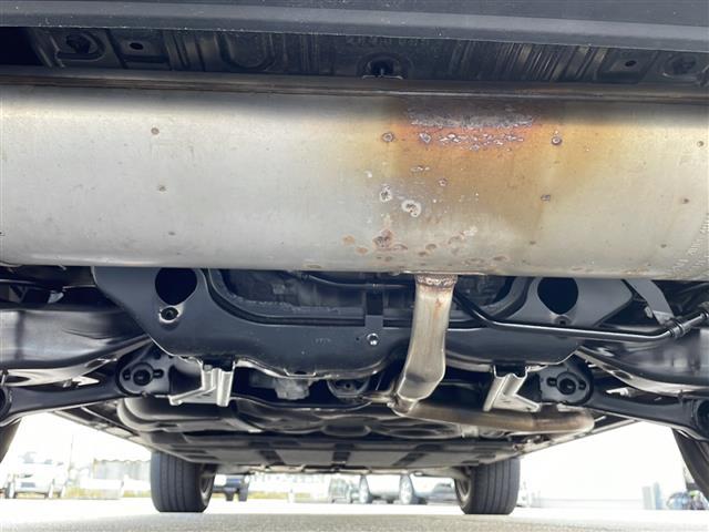 アウトランダーPHEV G 禁煙車/純正ナビ/全方位カメラ/TV(フルセグ)/4WD/クルーズコントロール/プッシュスタート/電動格納ミラー/ETC/シートヒーター/純正アルミホイール/BSM/スペアキー/電動リアゲート(43枚目)