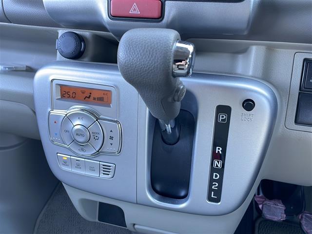 エブリイワゴン PZターボスペシャル 禁煙車/社外SDナビ/バックカメラ/フルセグ/BlueTooth・CD・DVD/両側電動パワースライド/純背アルミホイール/純正フロアマット/オートライト/LEDヘッドライト/スマートキー/スペアキー(13枚目)