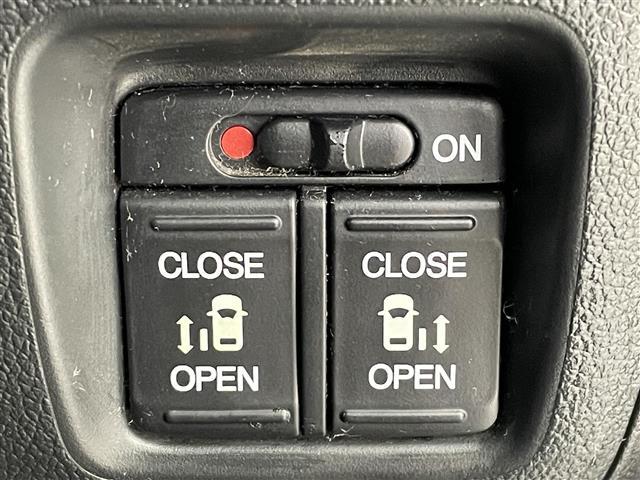 Ｎ－ＢＯＸカスタム Ｇ　ＳＳブラックスタイルパッケージ　４ＷＤ／寒冷地仕様／純正メモリナビ／フルセグ／純正ビルトインＥＴＣ／前後ドライブレコーダー／バックカメラ／衝突軽減ブレーキ／横滑り防止（14枚目）