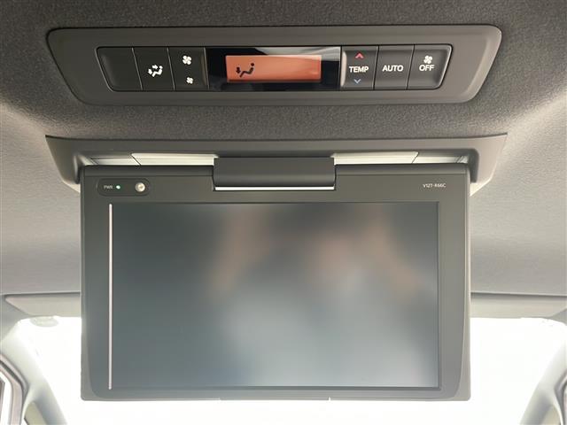 ヴォクシー ＺＳ　煌　フリップダウンモニター／純正ＳＤナビ／フルセグ／バックカメラ／衝突被害軽減ブレーキ／レーンキープアシスト／クルーズコントロール／ＥＴＣ／オートマチックハイビーム／両側パワースライドドア（2枚目）