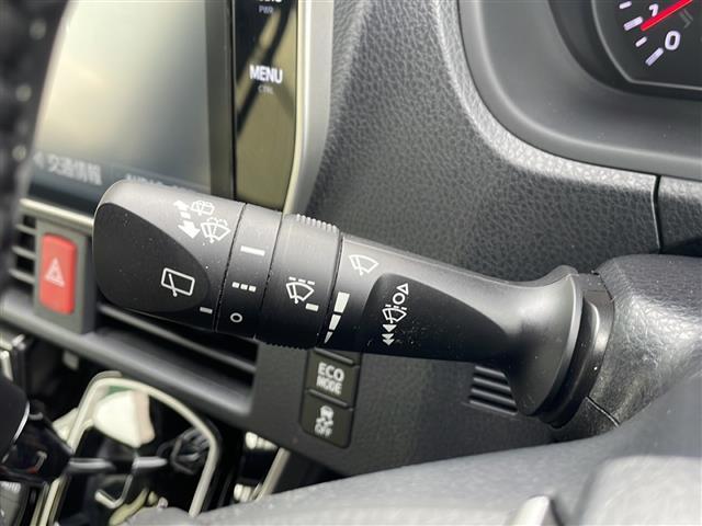 ヴォクシー ＺＳ　煌　フリップダウンモニター／純正ＳＤナビ／フルセグ／バックカメラ／衝突被害軽減ブレーキ／レーンキープアシスト／クルーズコントロール／ＥＴＣ／オートマチックハイビーム／両側パワースライドドア（13枚目）