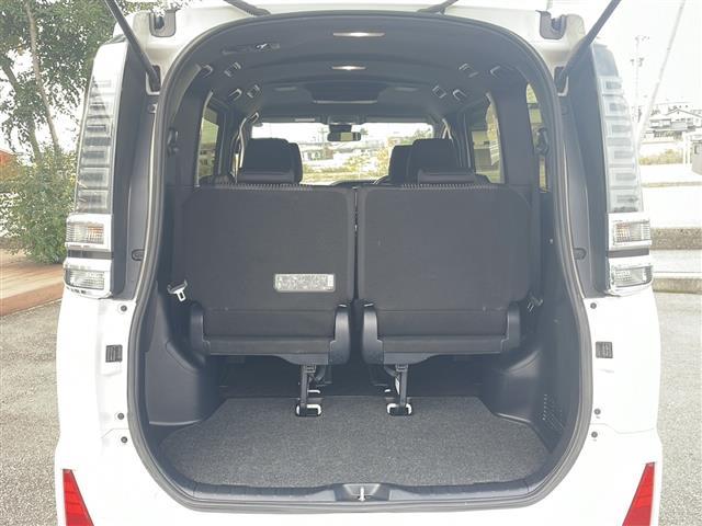 ヴォクシー ＺＳ　煌　フリップダウンモニター／純正ＳＤナビ／フルセグ／バックカメラ／衝突被害軽減ブレーキ／レーンキープアシスト／クルーズコントロール／ＥＴＣ／オートマチックハイビーム／両側パワースライドドア（25枚目）