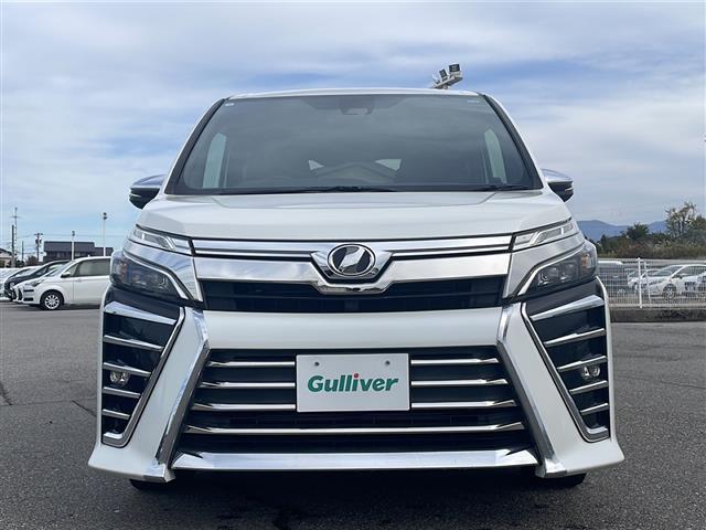 ヴォクシー ＺＳ　煌　フリップダウンモニター／純正ＳＤナビ／フルセグ／バックカメラ／衝突被害軽減ブレーキ／レーンキープアシスト／クルーズコントロール／ＥＴＣ／オートマチックハイビーム／両側パワースライドドア（28枚目）