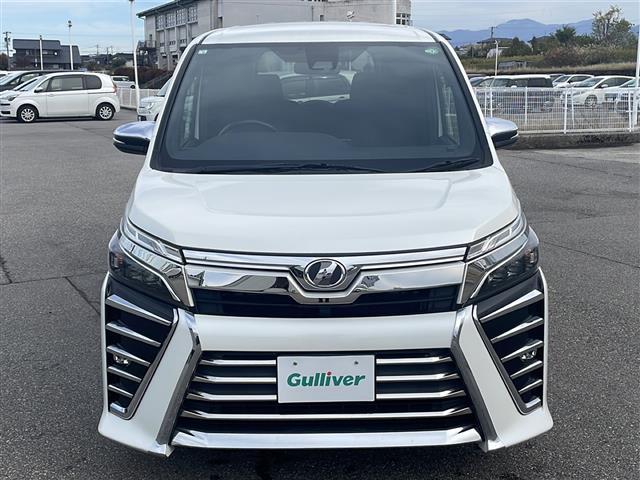 ヴォクシー ＺＳ　煌　フリップダウンモニター／純正ＳＤナビ／フルセグ／バックカメラ／衝突被害軽減ブレーキ／レーンキープアシスト／クルーズコントロール／ＥＴＣ／オートマチックハイビーム／両側パワースライドドア（29枚目）