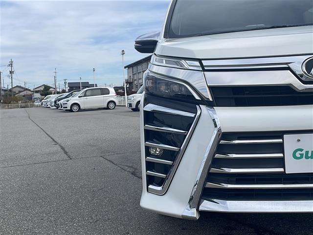 ヴォクシー ＺＳ　煌　フリップダウンモニター／純正ＳＤナビ／フルセグ／バックカメラ／衝突被害軽減ブレーキ／レーンキープアシスト／クルーズコントロール／ＥＴＣ／オートマチックハイビーム／両側パワースライドドア（31枚目）