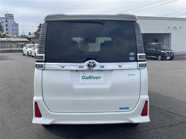 ヴォクシー ＺＳ　煌　フリップダウンモニター／純正ＳＤナビ／フルセグ／バックカメラ／衝突被害軽減ブレーキ／レーンキープアシスト／クルーズコントロール／ＥＴＣ／オートマチックハイビーム／両側パワースライドドア（34枚目）