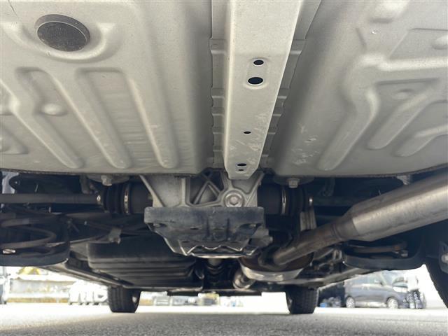 ヴォクシー ＺＳ　煌　フリップダウンモニター／純正ＳＤナビ／フルセグ／バックカメラ／衝突被害軽減ブレーキ／レーンキープアシスト／クルーズコントロール／ＥＴＣ／オートマチックハイビーム／両側パワースライドドア（43枚目）